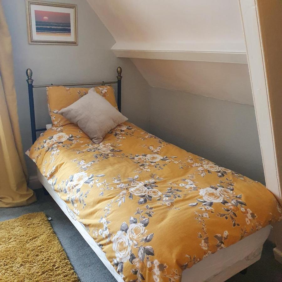 Pendyffryn Manor Bed & Breakfast Little Haven Exteriör bild