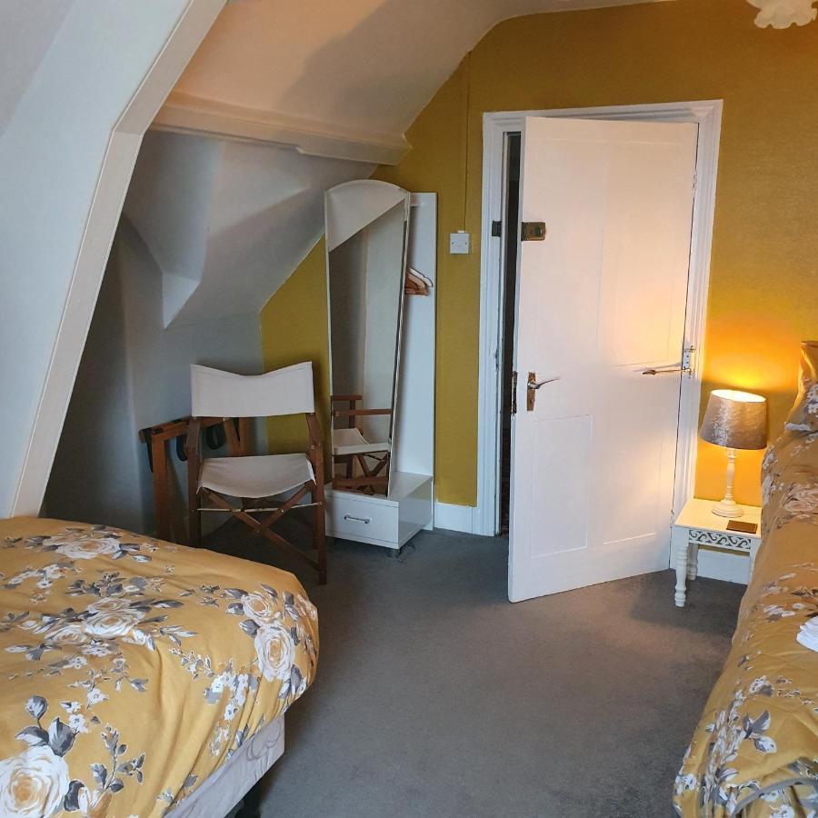 Pendyffryn Manor Bed & Breakfast Little Haven Exteriör bild