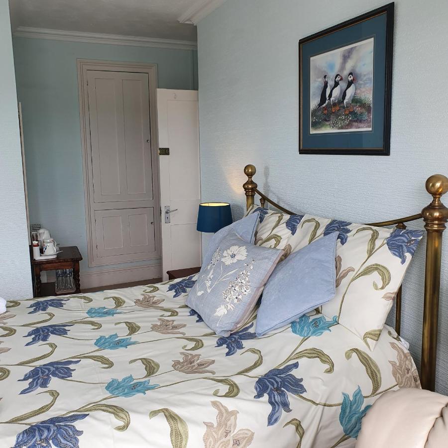 Pendyffryn Manor Bed & Breakfast Little Haven Exteriör bild