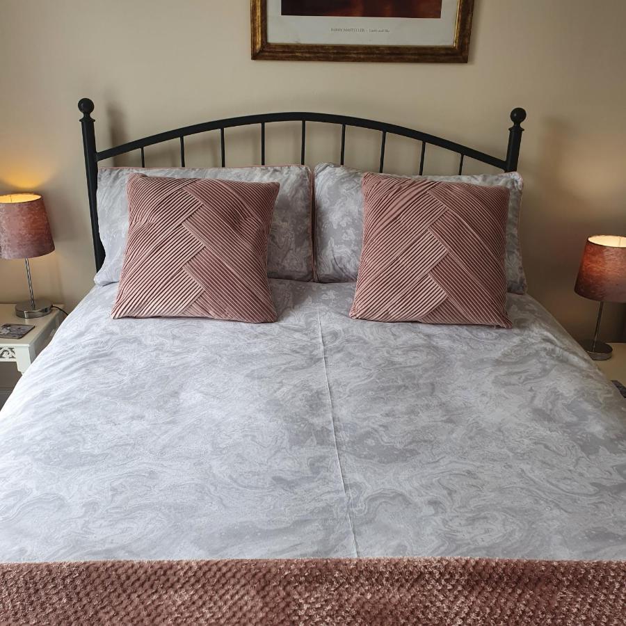 Pendyffryn Manor Bed & Breakfast Little Haven Exteriör bild