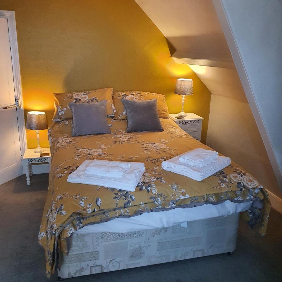 Pendyffryn Manor Bed & Breakfast Little Haven Exteriör bild