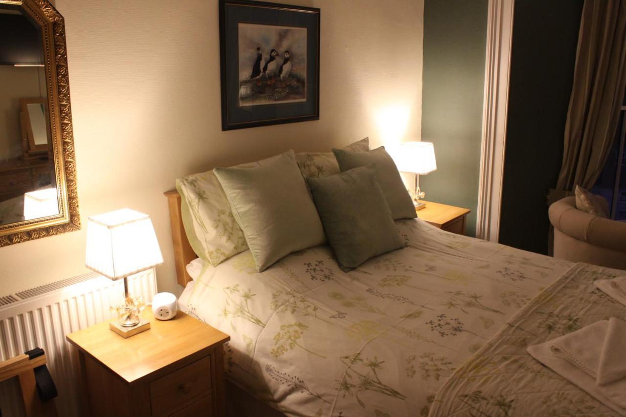 Pendyffryn Manor Bed & Breakfast Little Haven Exteriör bild