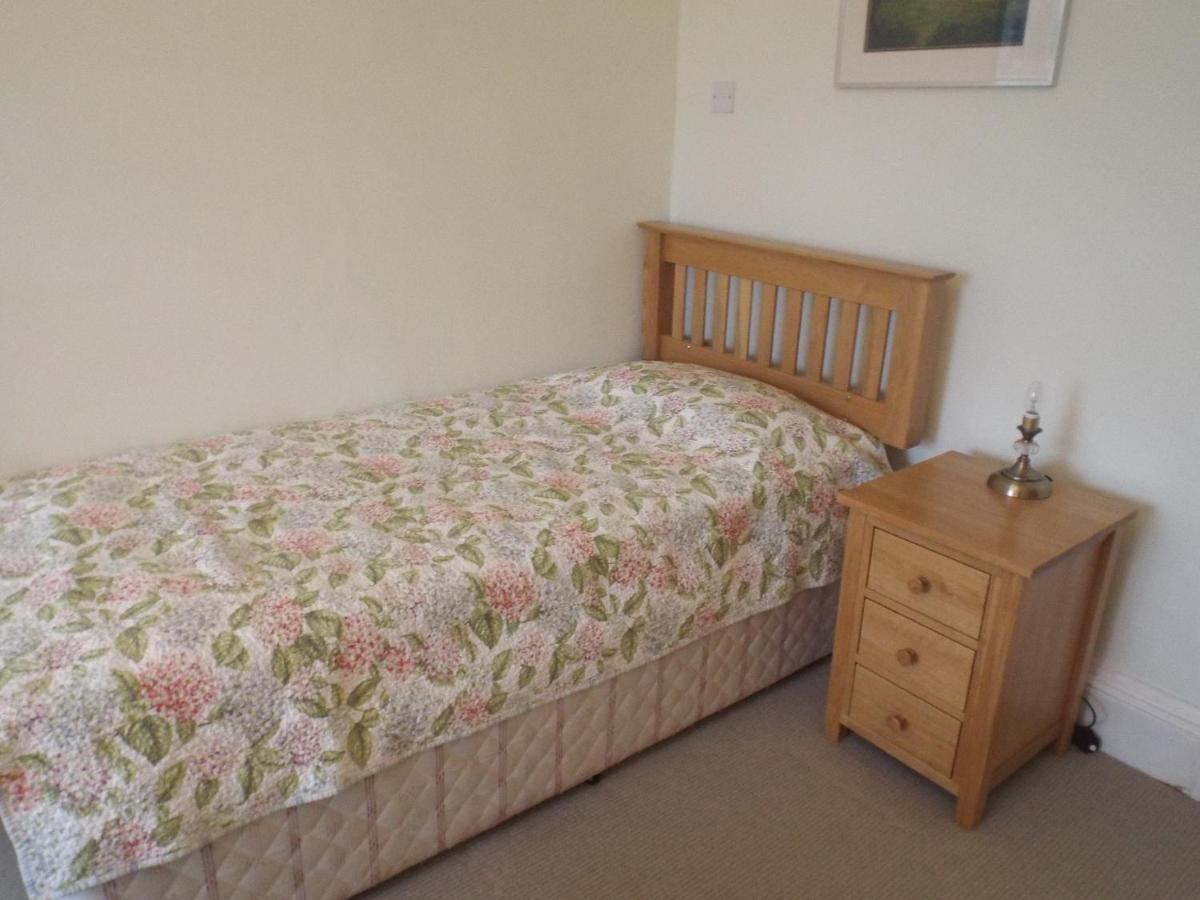 Pendyffryn Manor Bed & Breakfast Little Haven Exteriör bild