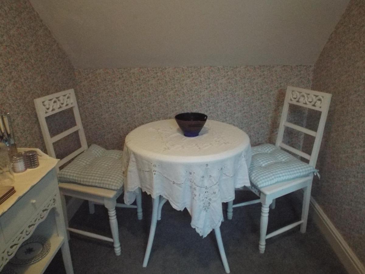 Pendyffryn Manor Bed & Breakfast Little Haven Exteriör bild