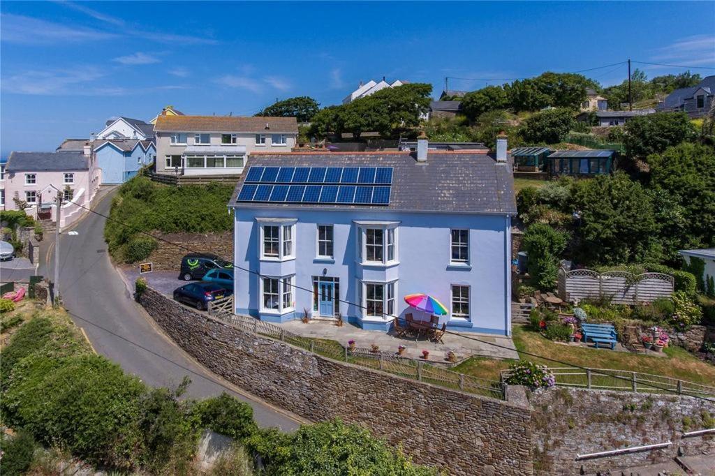 Pendyffryn Manor Bed & Breakfast Little Haven Exteriör bild