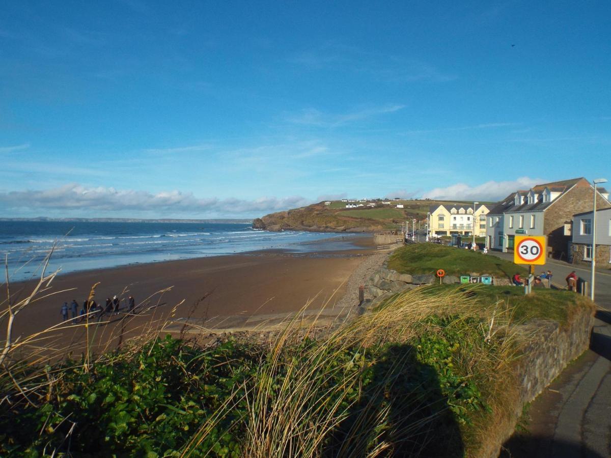 Pendyffryn Manor Bed & Breakfast Little Haven Exteriör bild
